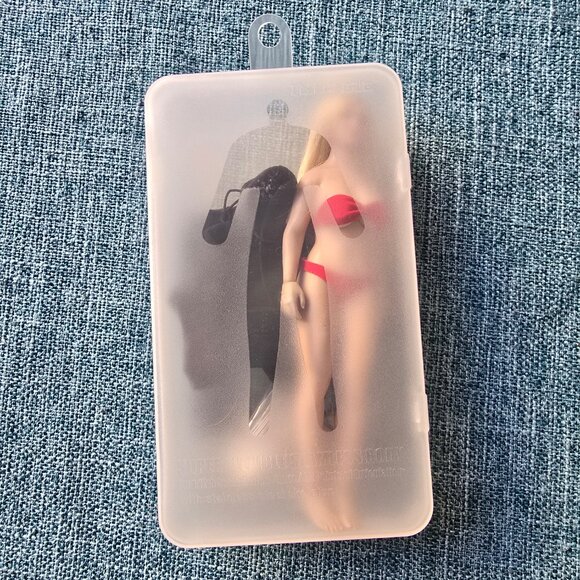 1:12 Blond Female Action Figure Doll - Picture 13 of 13